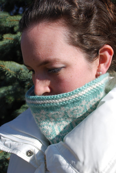 The Lollipop Guild Cowl & Mittens Knitting Pattern (PDF) by Phibersmith Designs
