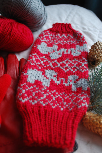 Co-mitted (a hand-holding mitten) Knitting Pattern (PDF) by Phibersmith Designs