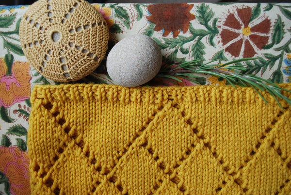 Diamond Kerchief Cowl Pattern (PDF) - Knitting Pattern