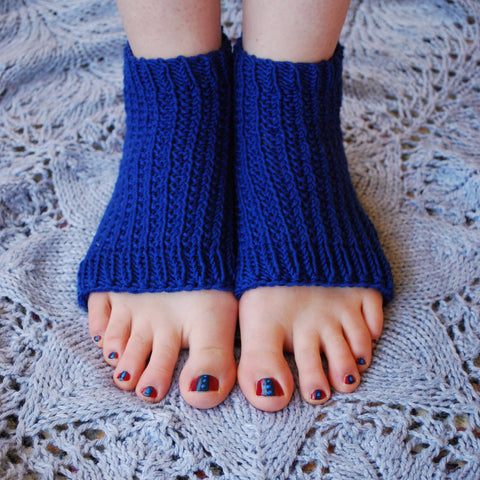 Yoga Socks Patterns (PDF) - Knitting Patterns by Phibersmith Designs